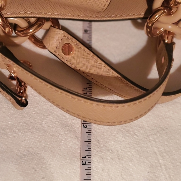 Michael Kors Cynthia‎ Medium Saffiano Leather Satchel with Shoulder Strap - Picture 9 of 16